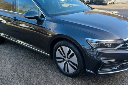 VW Passat Variant 10.500 km 29.950 &euro; Ratingen 40882