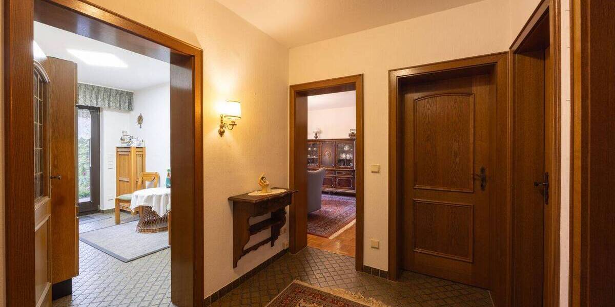Mehrfamilienhaus, Wohnhaus Krefeld Uerdingen - 8 Zimmer, 189 m&sup2;, 475.000&euro; | Angebot:26695172