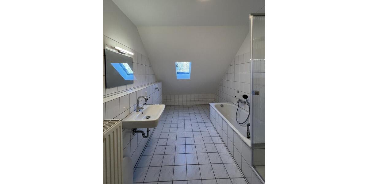 Etagenwohnung Viersen Boisheim - 2 Zimmer, 106 m&sup2;, 1.000&euro; | Angebot:25519518