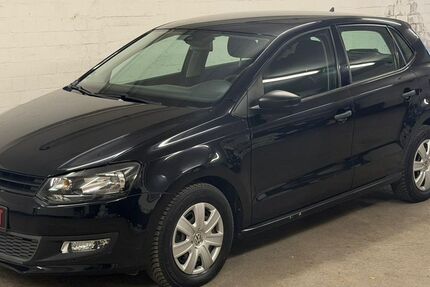 VW Polo 83.680 km 6.400 &euro; Düsseldorf 40468