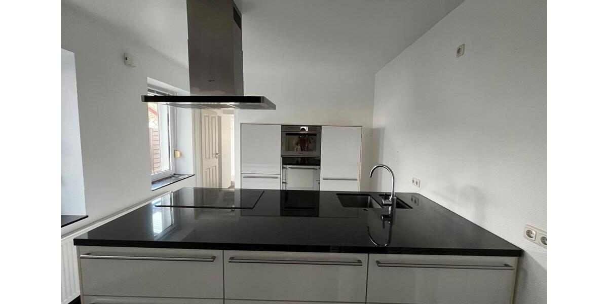 Erdgeschoßwohnung Mönchengladbach Nord - 2 Zimmer, 87 m&sup2;, 900&euro; | Angebot:25979632