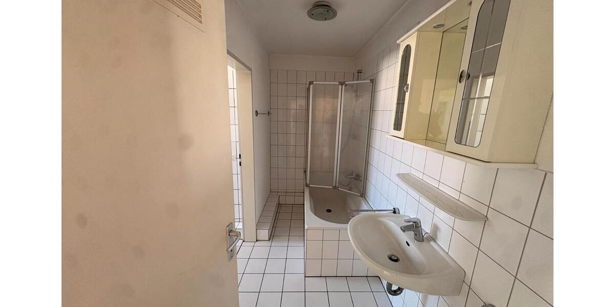 Etagenwohnung Nettetal - 5 Zimmer, 103 m&sup2;, 900&euro; | Angebot:26635698