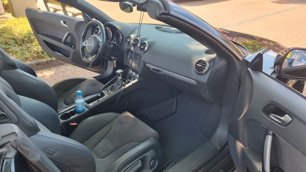 Audi TT 104.200 km 12.400 &euro; Mönchengladbach 41238