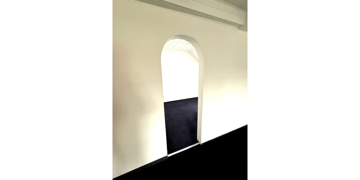 Dachgeschoßwohnung Krefeld - 3 Zimmer, 61 m&sup2;, 890&euro; | Angebot:25637296