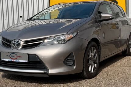 Toyota Auris 120.000 km 7.400 &euro; Krefeld 47799