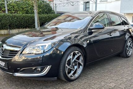 Opel Insignia 98.431 km 8.990 &euro; Düsseldorf 40591