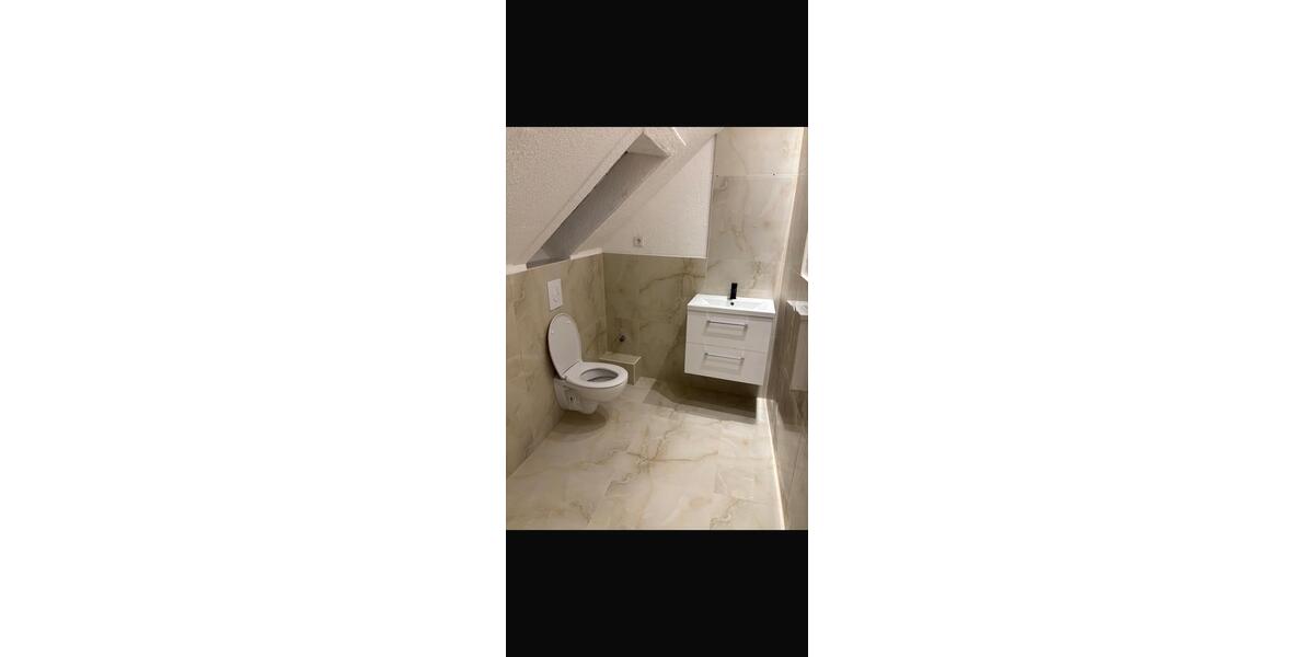 Dachgeschoßwohnung Krefeld Benrad - 2 Zimmer, 65 m&sup2;, 850&euro; | Angebot:25443990