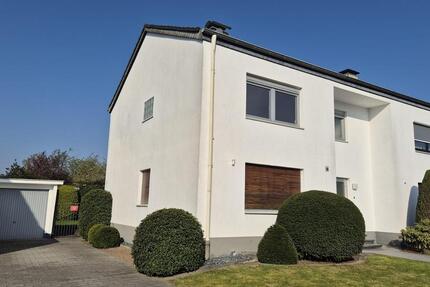 Haus Kaarst - 6 Zimmer, 162 m&sup2;, 2.100&euro; | Angebot:25978039