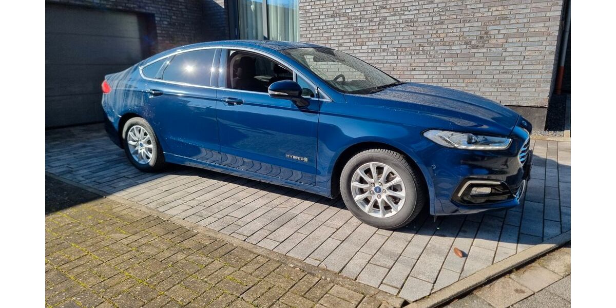 Ford Mondeo 81.671 km 15.990 &euro; Grevenbroich 41517
