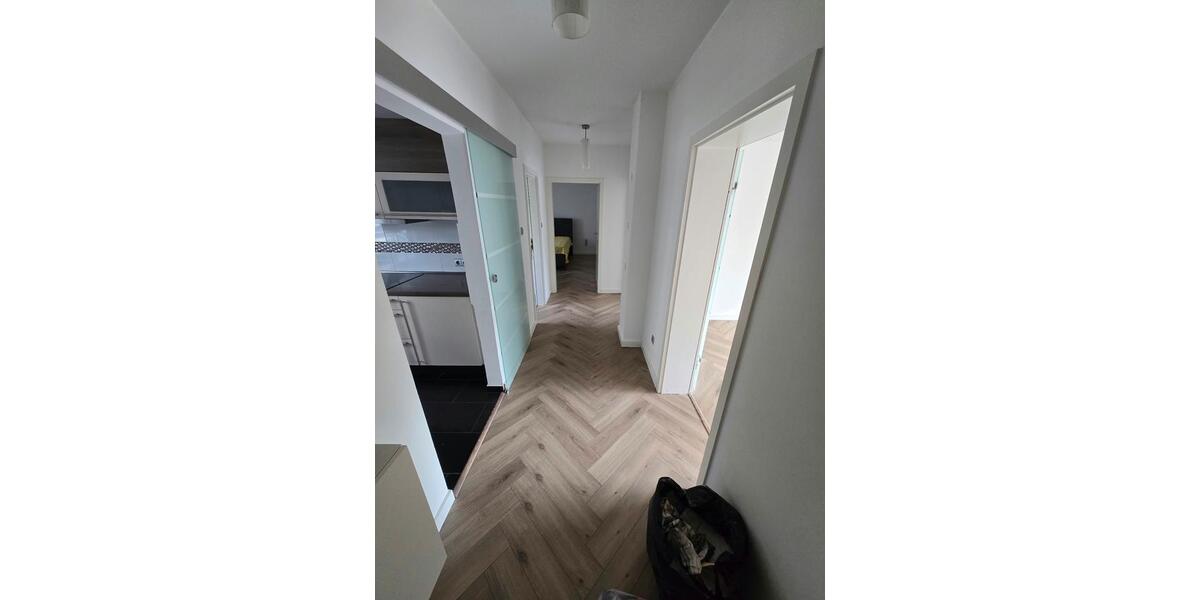 Etagenwohnung Krefeld Dießem - 4 Zimmer, 84 m&sup2;, 1.100&euro; | Angebot:27625920