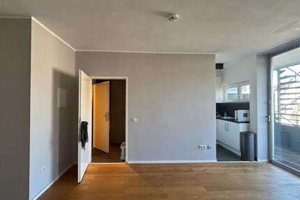 Wohnung Düsseldorf Unterbilk - 1 Zimmer, 38 m&sup2;, 830&euro; | Angebot:25814022