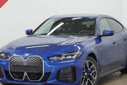 BMW i4 27.682 km 54.460 &euro; Mülheim 45472