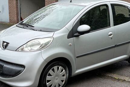 Peugeot 107 99.029 km 3.950 &euro; Krefeld 47799