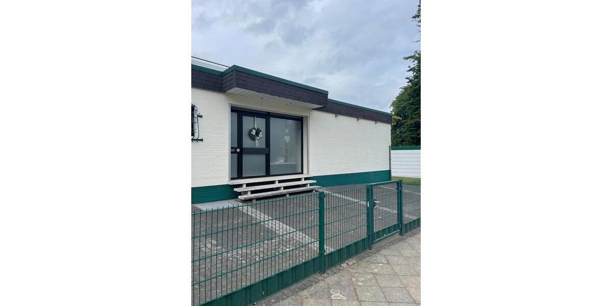 Erdgeschoßwohnung Viersen Hülsdonk - 6 Zimmer, 200 m&sup2;, 2.500&euro; | Angebot:26670858