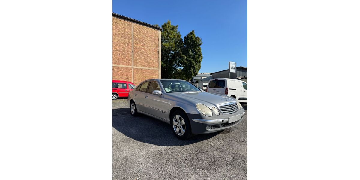 Mercedes-Benz E 200 363.400 km 1.450 &euro; Düsseldorf 40227