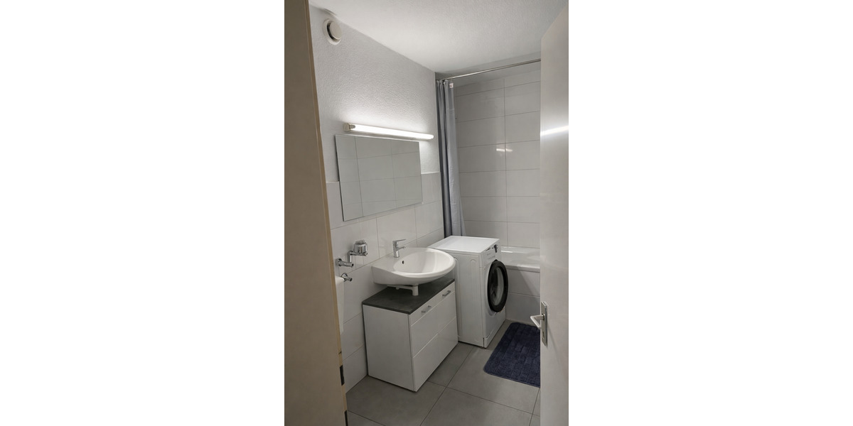 Etagenwohnung Neuss - 3 Zimmer, 85 m&sup2;, 1.100&euro; | Angebot:25961197