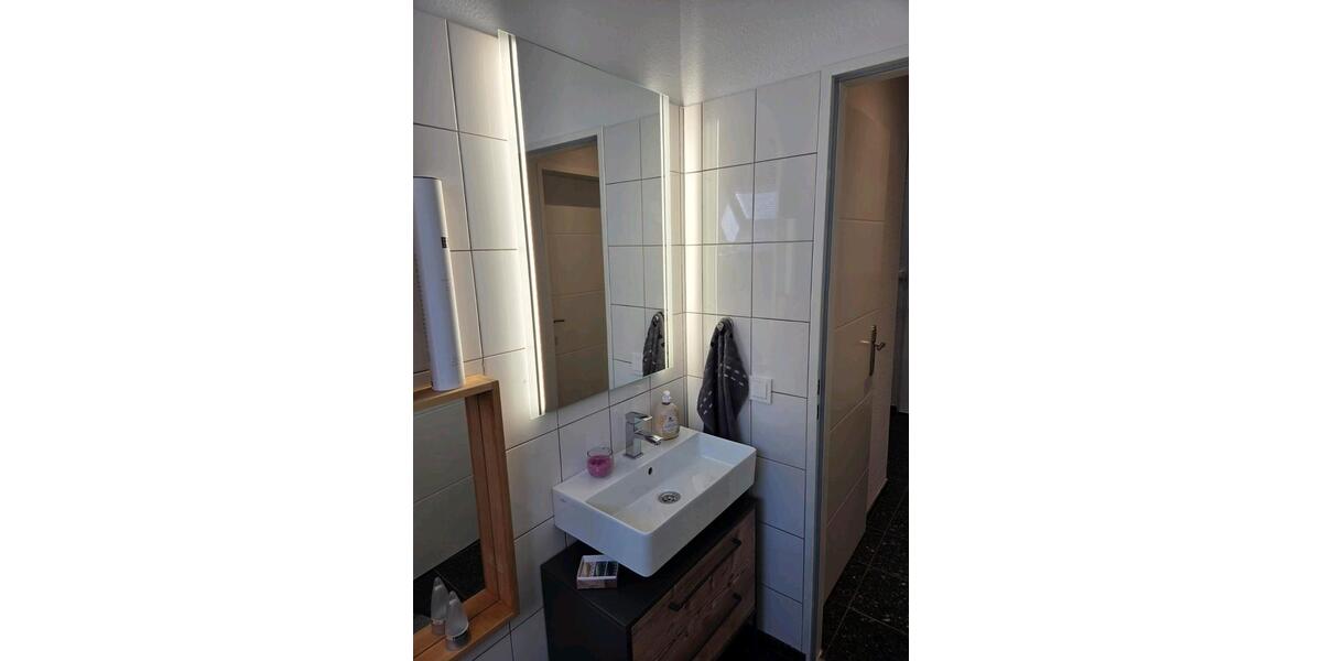 Dachgeschoßwohnung Krefeld Cracau - 3 Zimmer, 85 m&sup2;, 140.000&euro; | Angebot:26084764