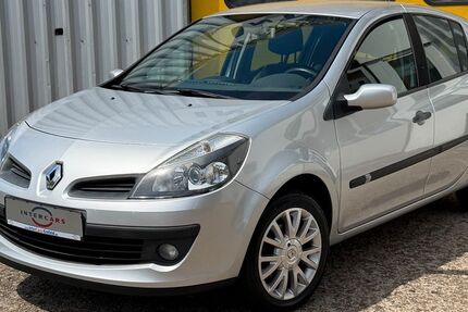 Renault Clio 63.000 km 4.470 &euro; Krefeld 47799