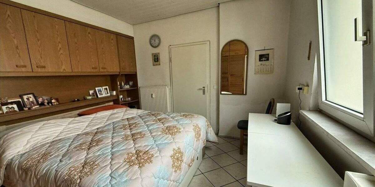 Mehrfamilienhaus, Wohnhaus Mönchengladbach Bettrath - 7 Zimmer, 188 m&sup2;, 320.000&euro; | Angebot:25685811