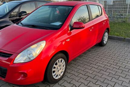 Hyundai i20 92.000 km 3.700 &euro; Kerken 47647