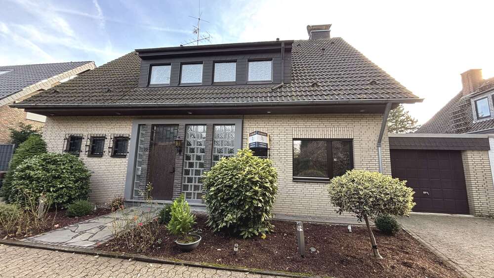 Einfamilienhaus Krefeld Bockum - 7 Zimmer, 163 m&sup2;, 620.000&euro; | Angebot:23554709