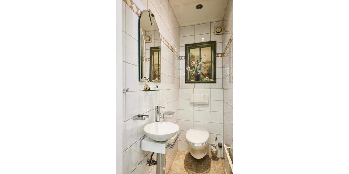 Mehrfamilienhaus, Wohnhaus Krefeld Hüls - 6 Zimmer, 200 m&sup2;, 530.000&euro; | Angebot:25820882