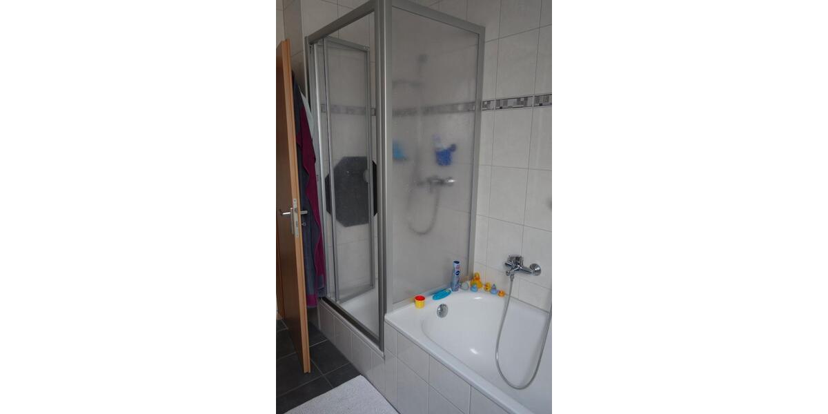 Etagenwohnung Dormagen Broich - 2.5 Zimmer, 86 m&sup2;, 1.150&euro; | Angebot:26228270