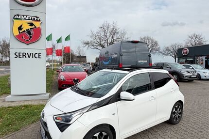 Toyota Aygo (X) 39.200 km 12.123 &euro; Grevenbroich 41515