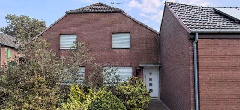Einfamilienhaus Wegberg - 5 Zimmer, 140 m&sup2;, 178.500&euro; | Angebot:27703906