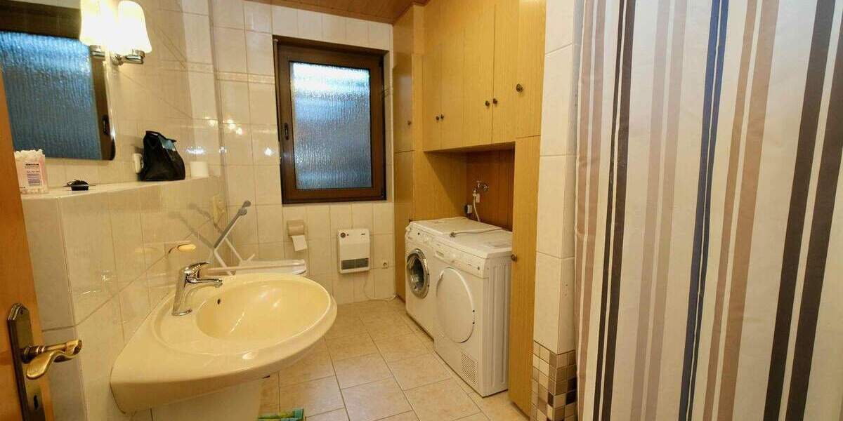 Reihenmittelhaus Viersen Dülken - 7 Zimmer, 205 m&sup2;, 249.000&euro; | Angebot:25744121