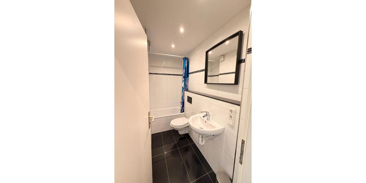 Etagenwohnung Düsseldorf Stadtbezirk 2 - 1 Zimmer, 31 m&sup2;, 819&euro; | Angebot:26577512