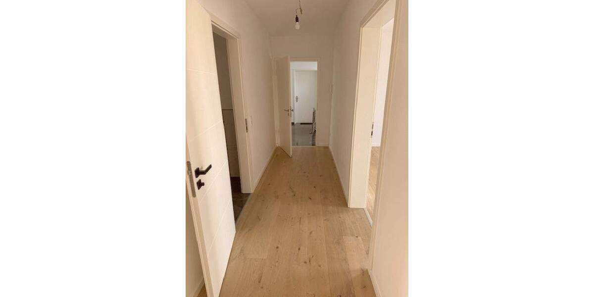 Etagenwohnung Kaarst Vorst - 3 Zimmer, 138 m&sup2;, 2.070&euro; | Angebot:25898536