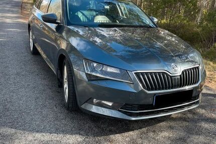 Skoda Superb 222.795 km 13.980 &euro; Düsseldorf 40219