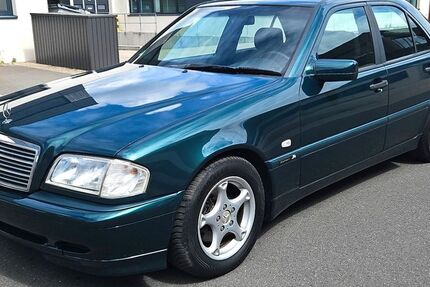 Mercedes-Benz C 200 120.800 km 5.990 &euro; Düsseldorf 40589