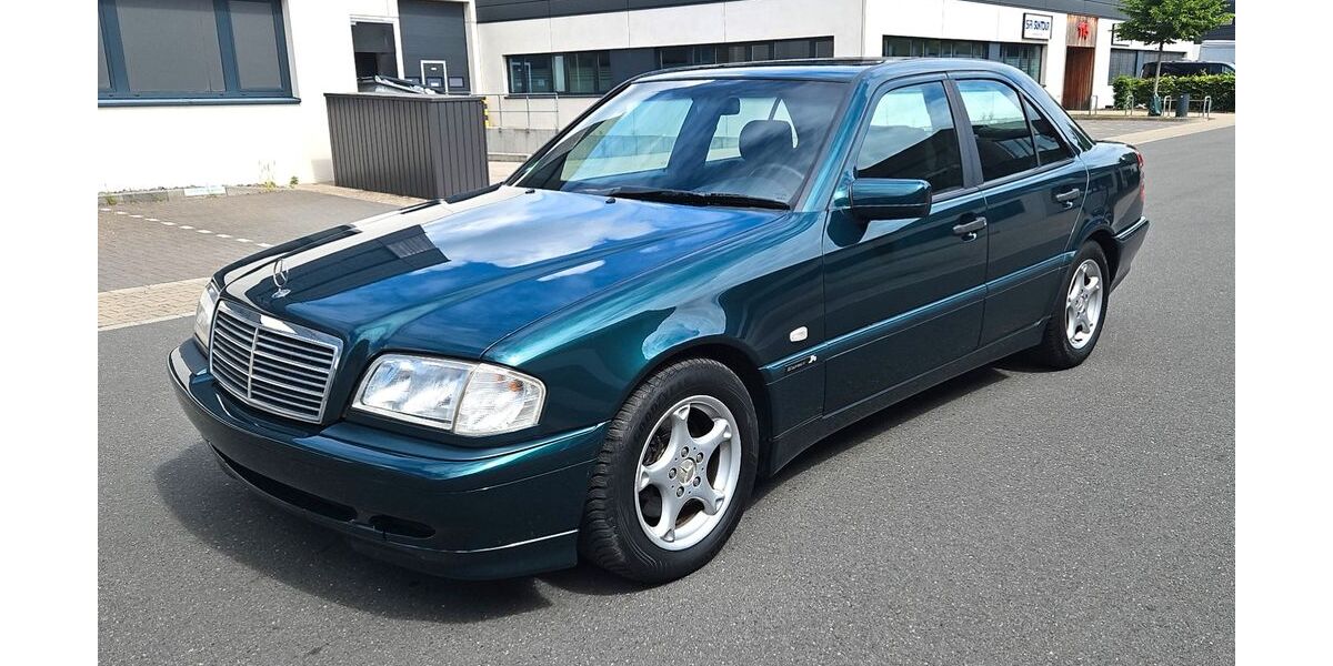 Mercedes-Benz C 200 120.800 km 5.990 &euro; Düsseldorf 40589