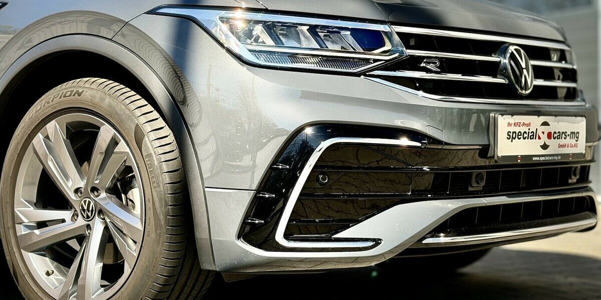 VW Tiguan R-Line / Pano / Kamera / KeylessGO 29.000 km 40.990 &euro; Mönchengladbach 41066