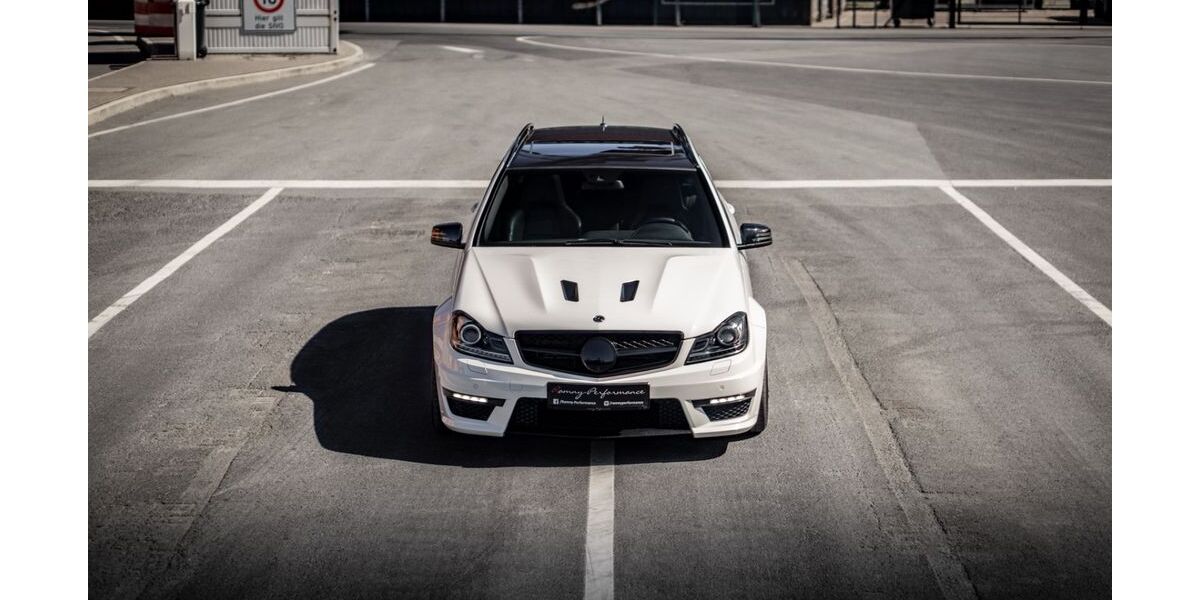 Mercedes-Benz C 63 AMG 165.000 km 44.630 &euro; Erkelenz 41812