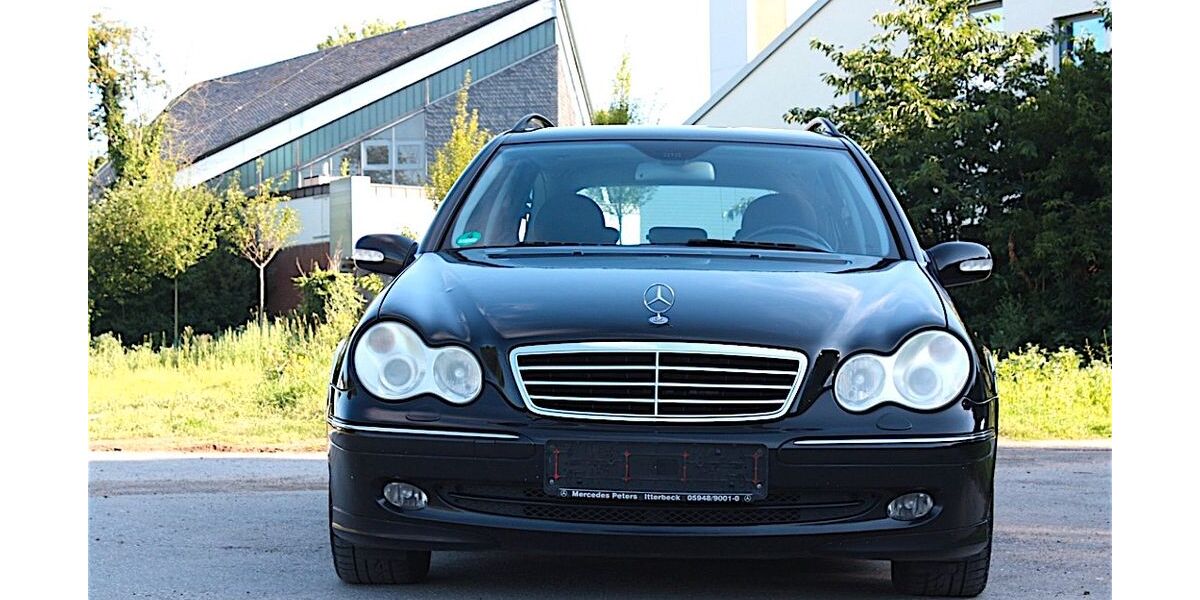 Mercedes-Benz C 320 209.360 km 5.700 &euro; Neuss 41460
