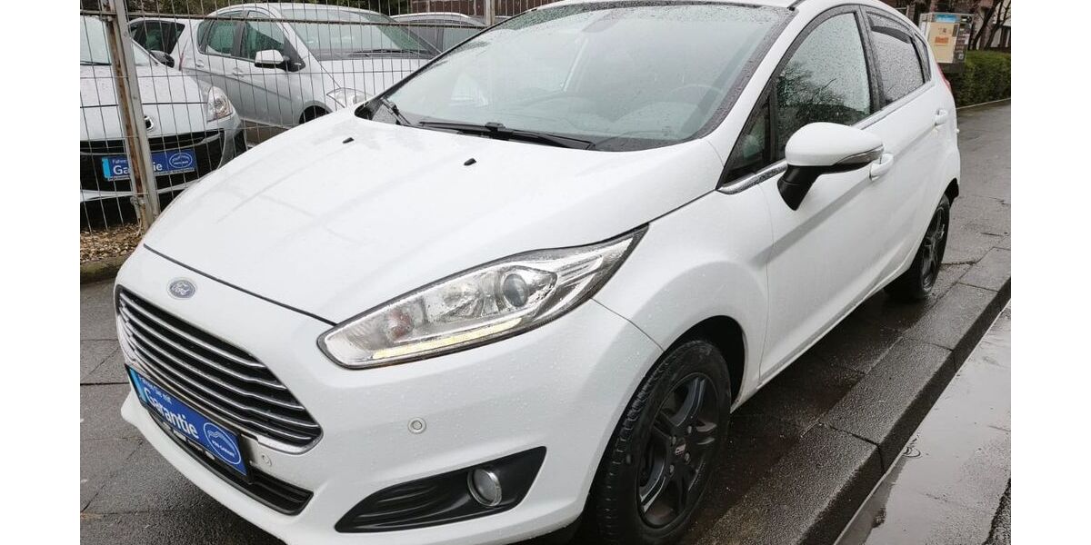 Ford Fiesta 142.700 km 5.900 &euro; Mönchengladbach - Odenkirchen 41199