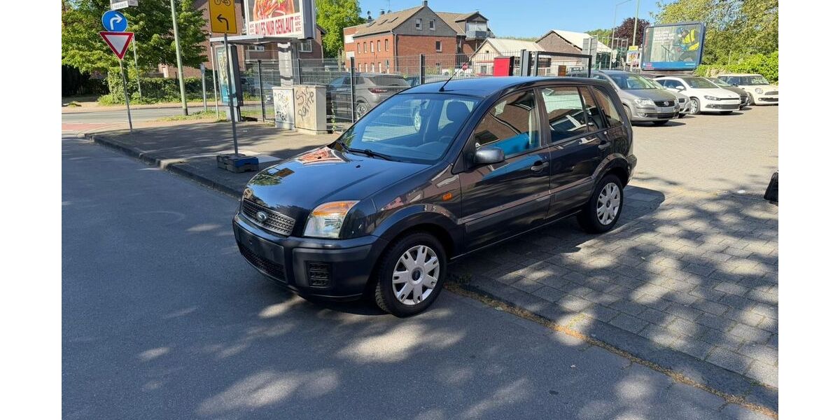Ford Fusion 177.000 km 1.699 &euro; Duisburg 47226
