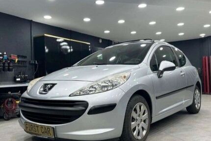 Peugeot 207 155.600 km 3.950 &euro; Düsseldorf 40470