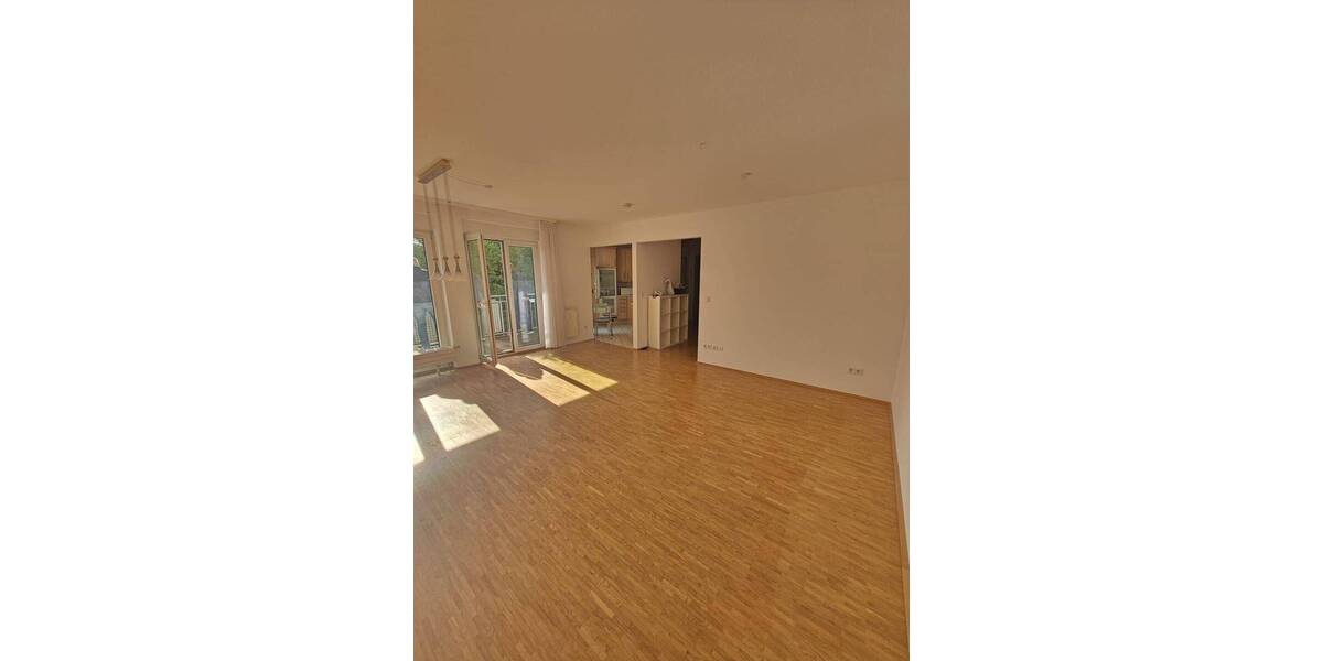 Etagenwohnung Duisburg Neudorf-Süd - 2 Zimmer, 72 m&sup2;, 730&euro; | Angebot:26834217