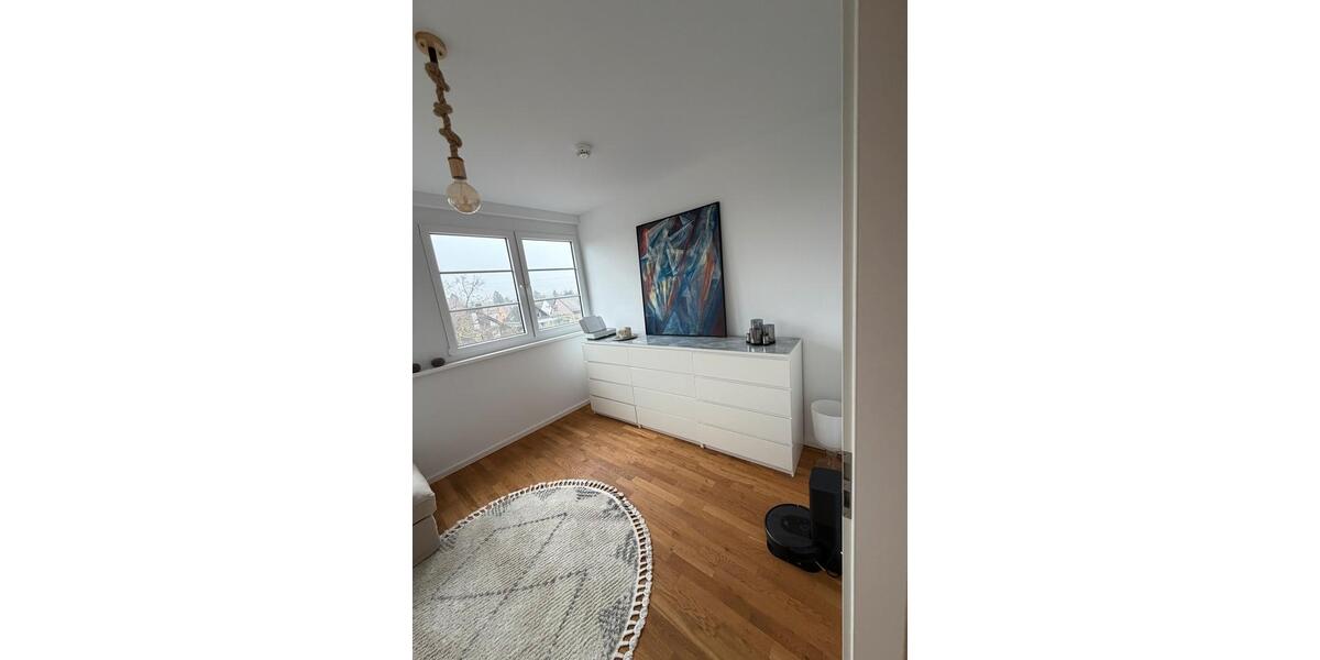 Dachgeschoßwohnung Krefeld Gellep-Stratum - 3.5 Zimmer, 115 m&sup2;, 1.900&euro; | Angebot:25205244