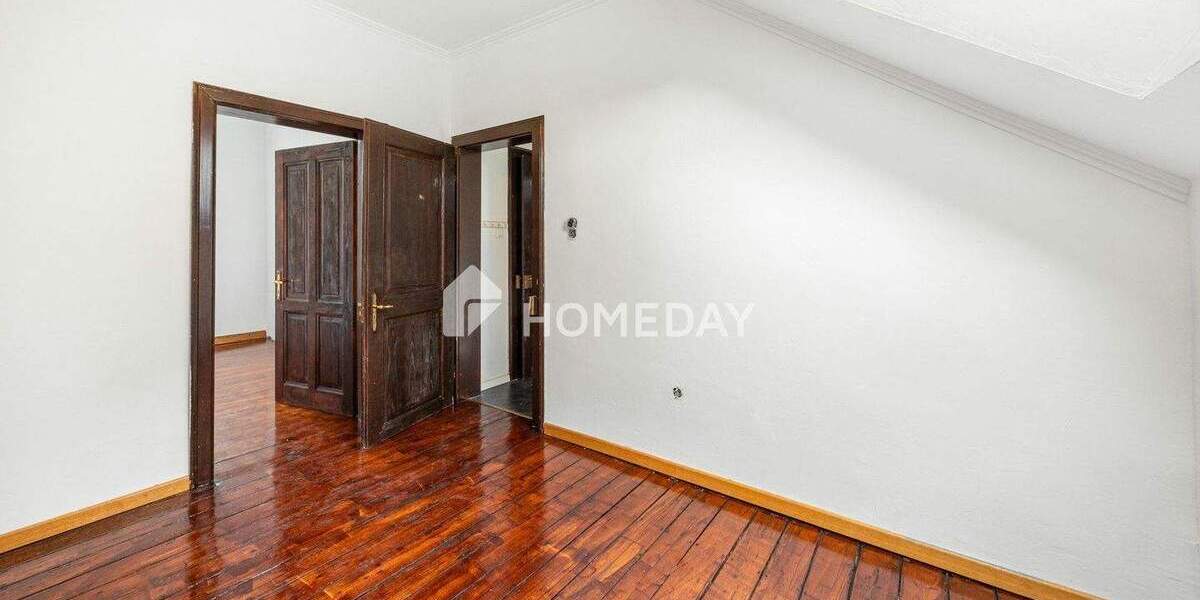 Einfamilienhaus Mönchengladbach Rheydt - 8 Zimmer, 210 m&sup2;, 349.000&euro; | Angebot:25684150
