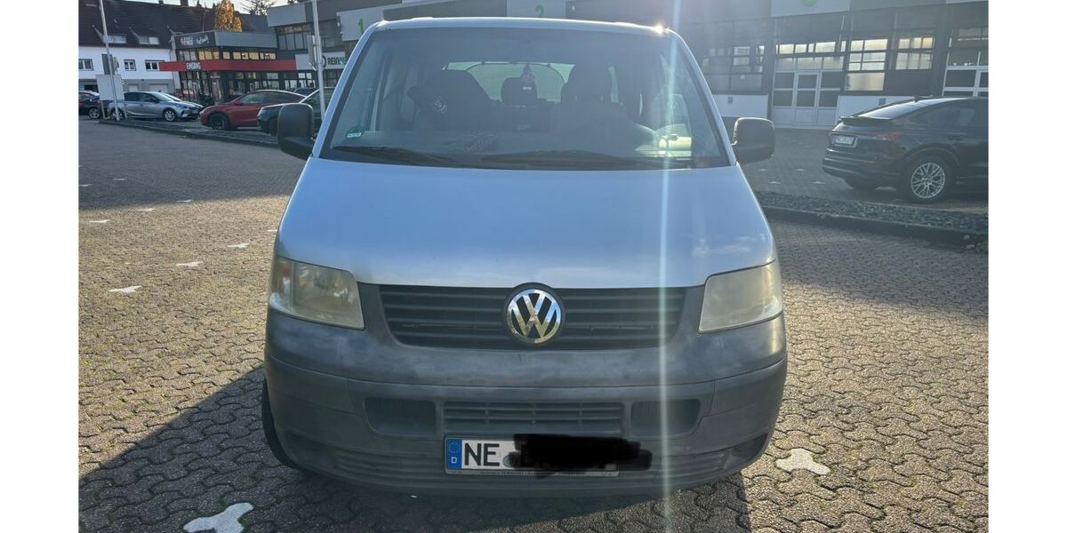 VW T5 Caravelle 354.000 km 6.600 &euro; Kaarst 41564