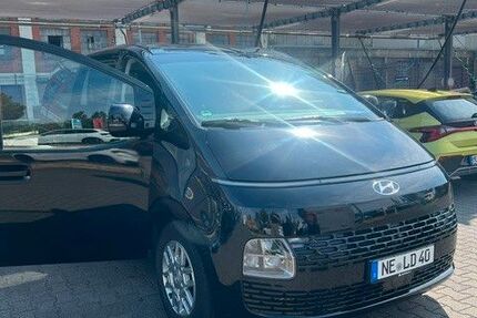 Hyundai STARIA 29.512 km 36.999 &euro; Düsseldorf 40472