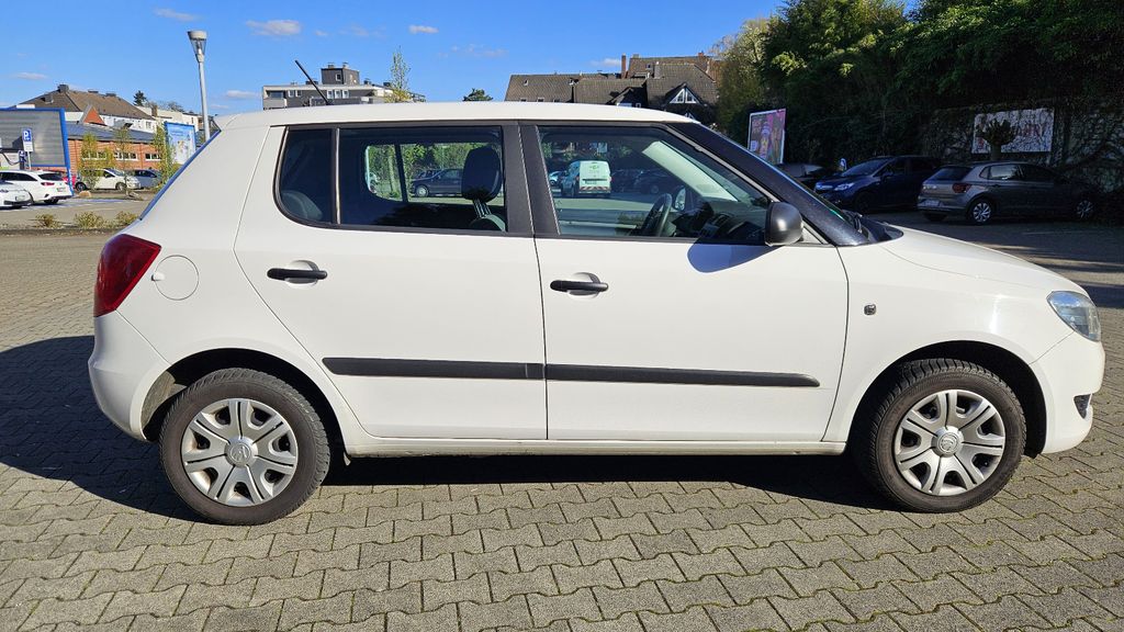 Skoda Fabia 105.789 km 6.490 &euro; Mülheim an der Ruhr 45478