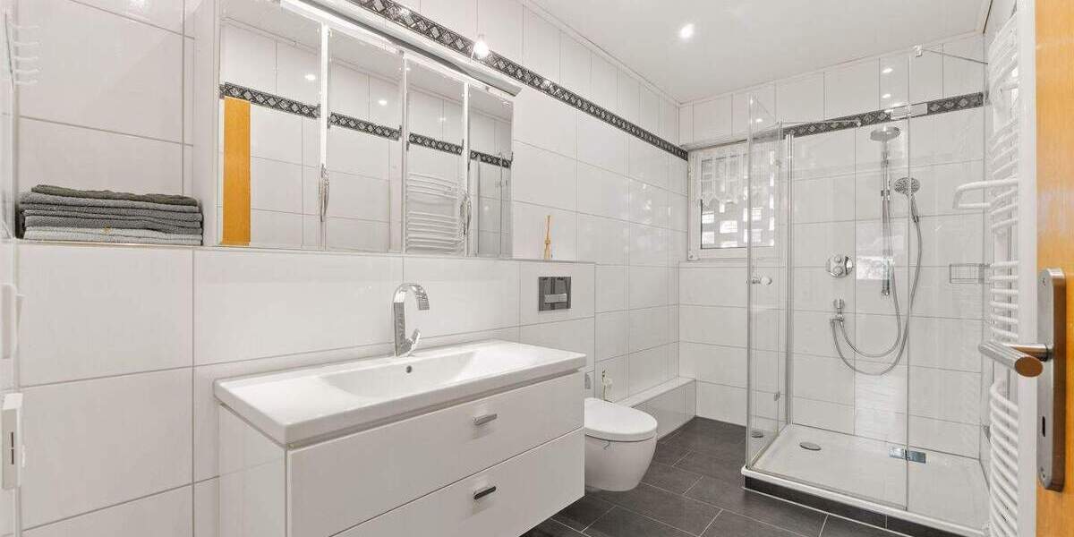 Bungalow Dormagen Hackenbroich - 8 Zimmer, 239 m&sup2;, 549.000&euro; | Angebot:26230626