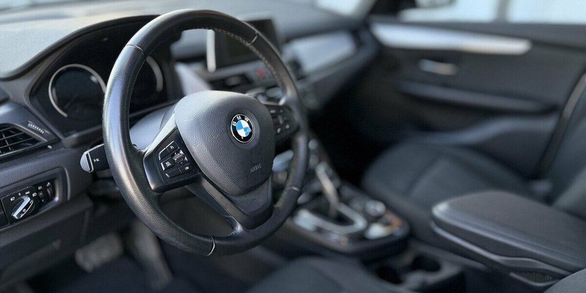 BMW 218 Active Tourer Automatik / PANO / LED / 1.Hd 65.000 km 16.280 &euro; Mönchengladbach 41066