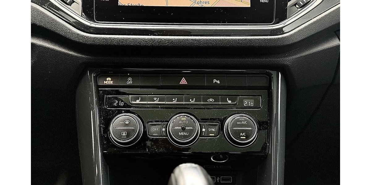 VW T-Roc R-line / Pano / 1. Hd / Kamera / AHK 93.000 km 22.890 &euro; Mönchengladbach 41066